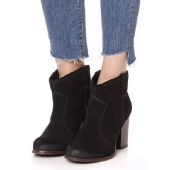 Anthropologie Shoes - Black Oiled Rubbed Artisan Distressed Ankle Boots